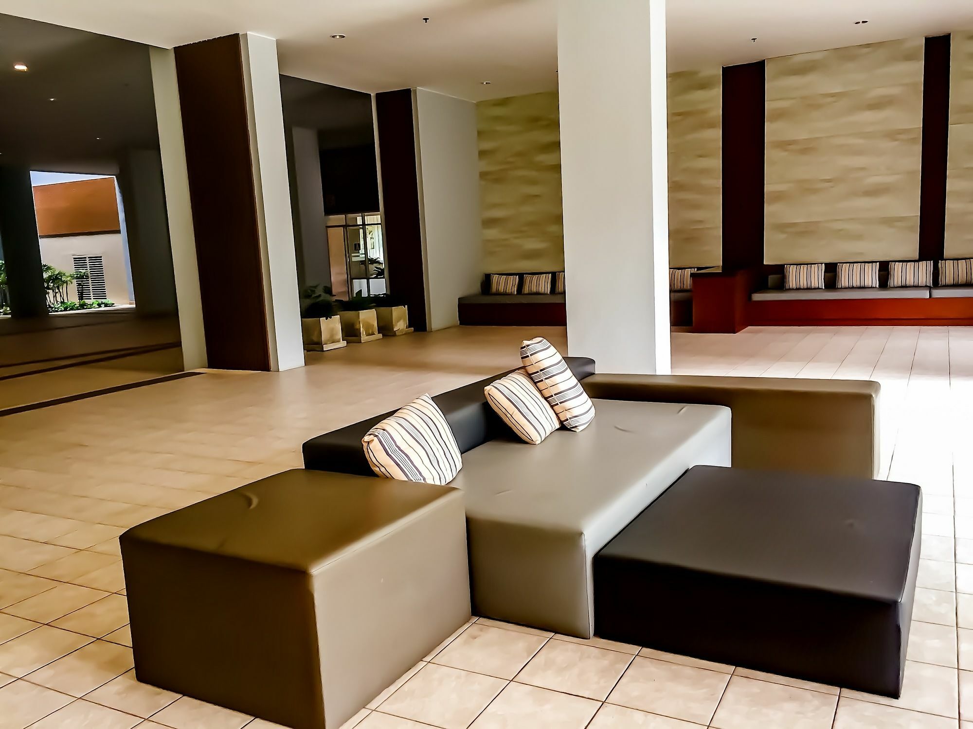 Lumpini Seaview Jomtien By Parikal Hotel Ngoại thất bức ảnh