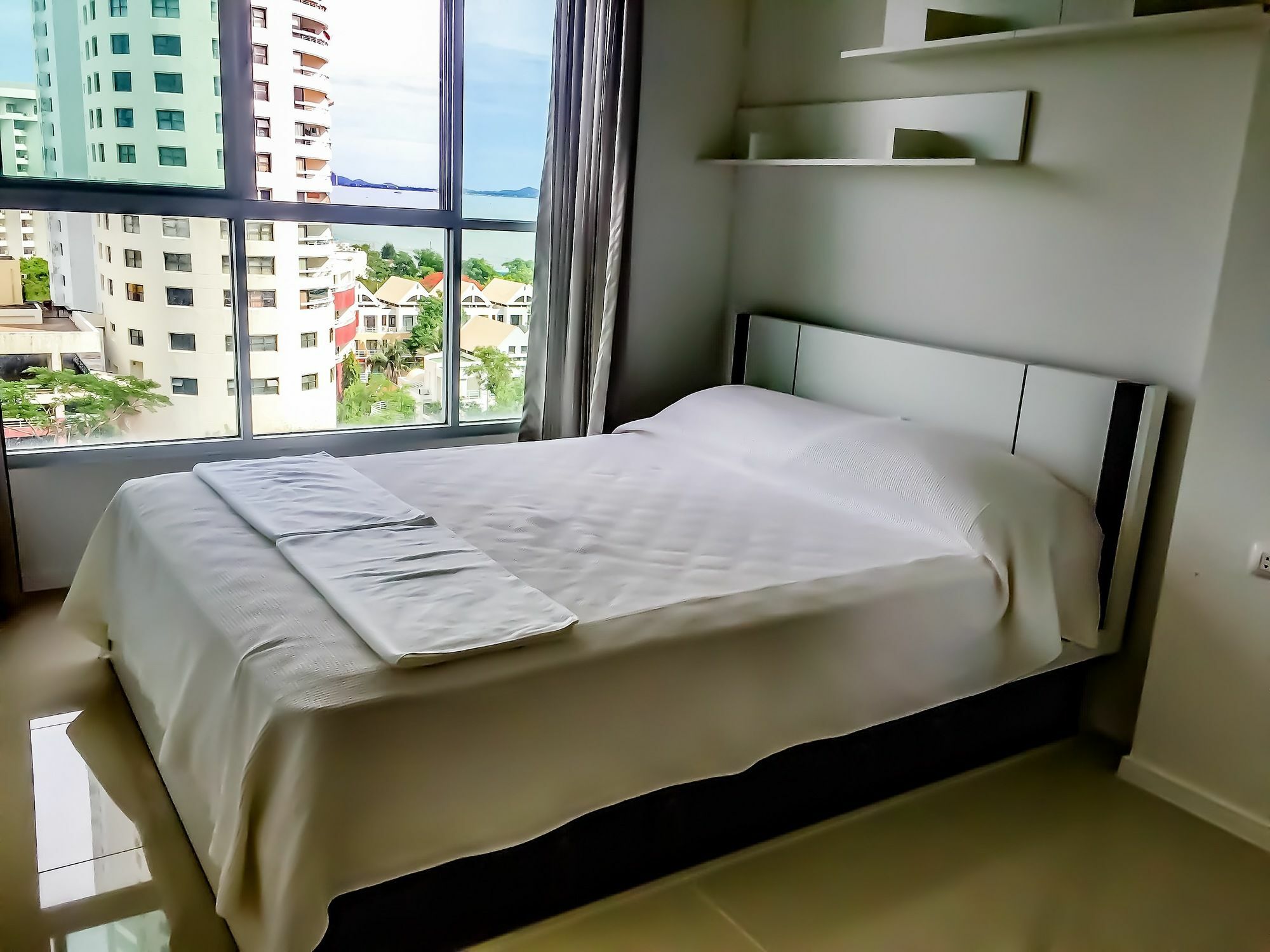 Lumpini Seaview Jomtien By Parikal Hotel Ngoại thất bức ảnh